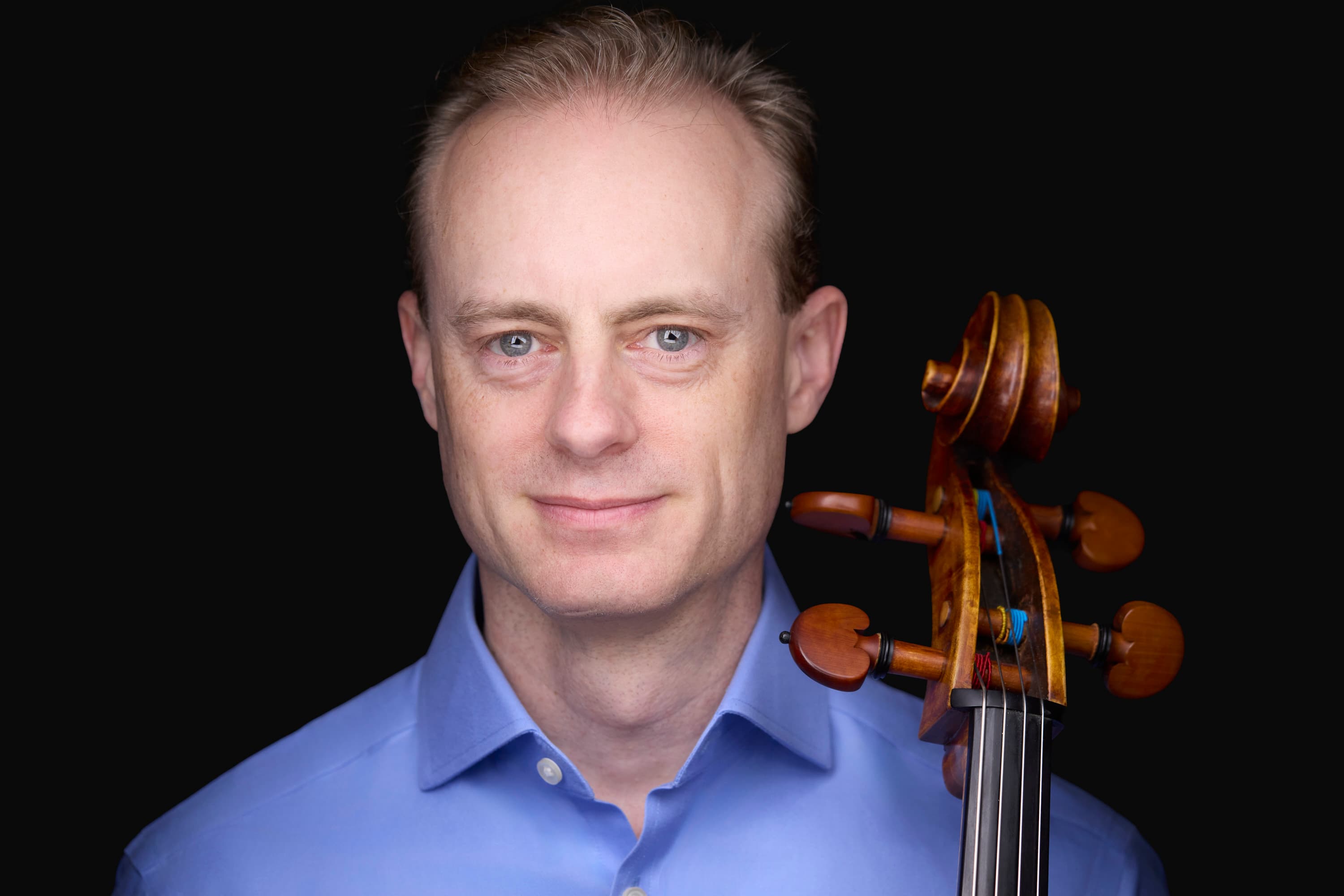 Professional headshot of Gregory - classical cellist headshot Oakland