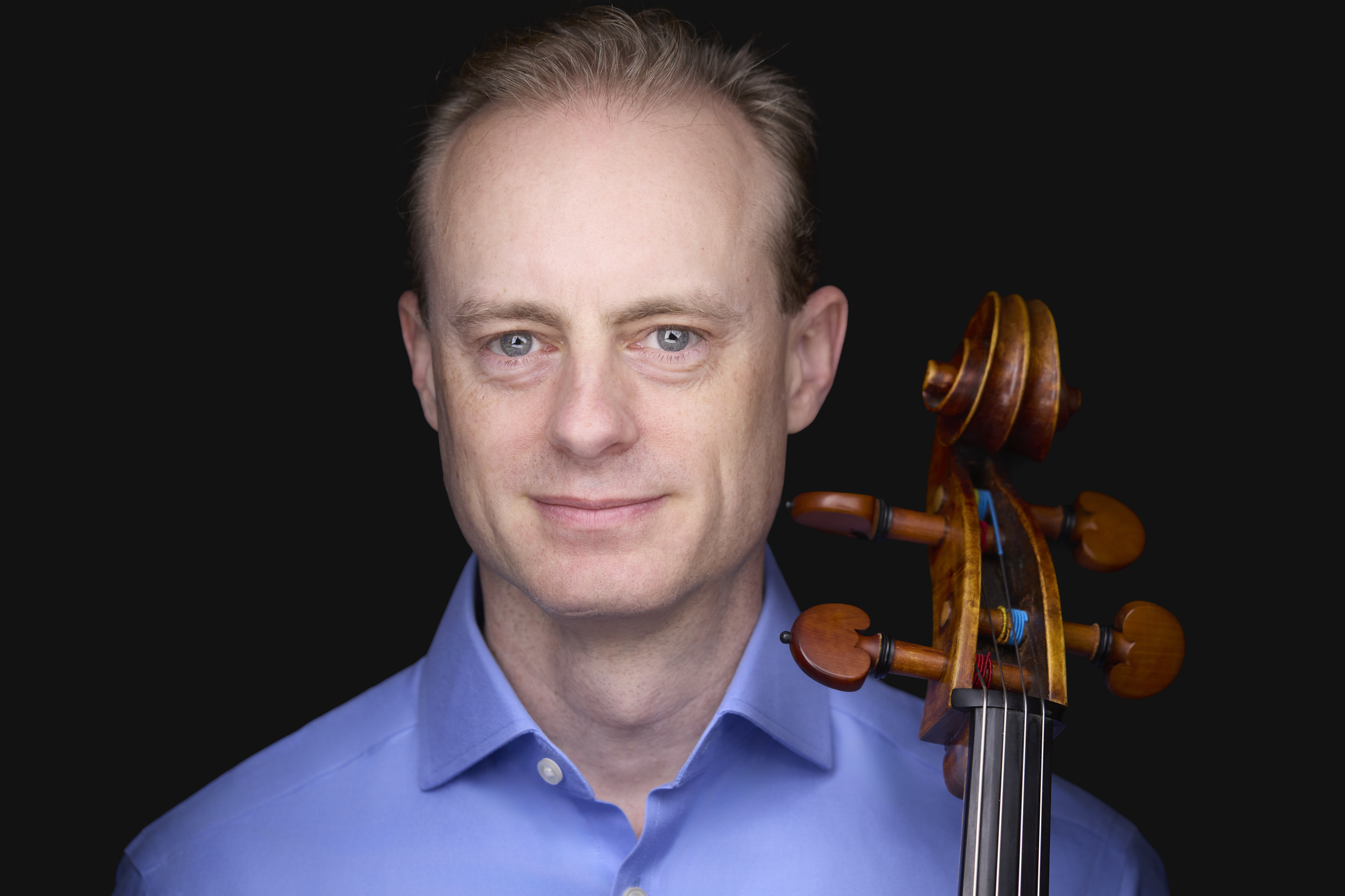 Professional headshot of Gregory - classical cellist headshot Oakland